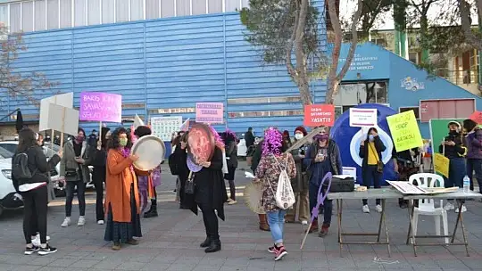 Kadın platformlarından yürüyüş etkinlikleri