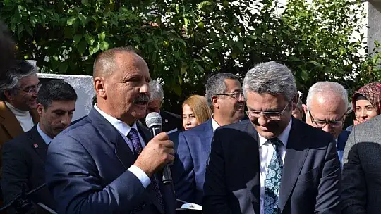 CHP rozet takma törenine yoğun katılım