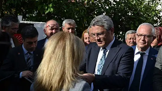 CHP rozet takma törenine yoğun katılım