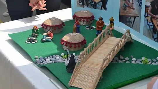 Kaymakam Fırat'tan Göcek Bilim Fuarı'na ziyaret