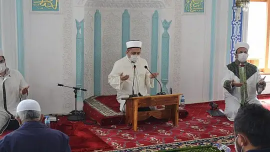 Mehmet Akif Ersoy ve Şehitlerimiz için mevlit-i şerif okutuldu