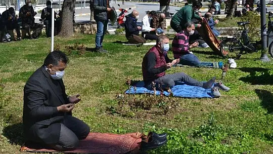 Mehmet Akif Ersoy ve Şehitlerimiz için mevlit-i şerif okutuldu