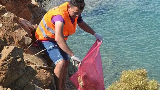 Fethiye Ak Parti Gençlik Kollarından Çevre Temizliği