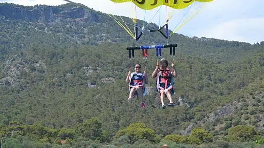 Ölüdeniz'de su sporlarına yoğun ilgi