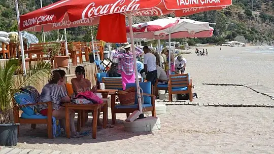 Kısıtlamada plajlar tatilcilere kaldı 