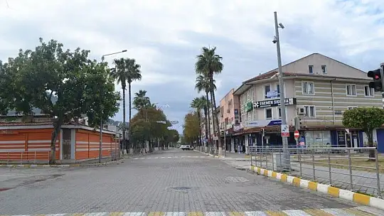 56 saatlik kısıtlamada denize bile girdiler