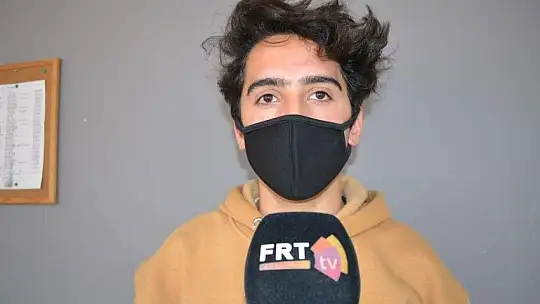 Arabayla bisiklet hırsızlığı güvenlik kamerasına yansıdı