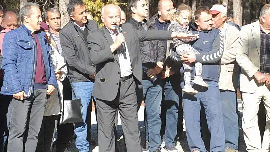 Muhtar Gözyaşlarına Boğuldu, 'Ağaçlarımızı Kesmeyin'