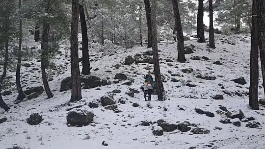 Fethiye ve Seydikemer'in yüksek kesimlerinde kar yağışı etkili oldu 