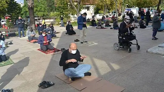 Fethiye Camilerinde de yağmur duası yapıldı