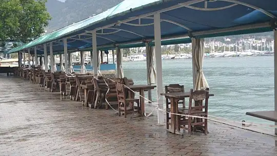 56 saatlik kısıtlamada yağmur sessizliği