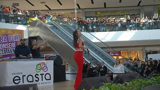 Tuğba Yurt, Fethiye'yi Salladı