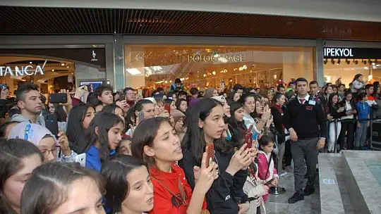 Tuğba Yurt, Fethiye'yi Salladı
