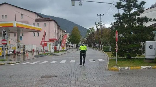 56 saatlik kısıtlamada yağmur sessizliği