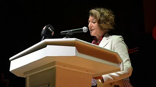 Öğretmenlerden tiyatro gösterisi