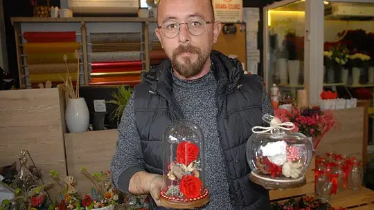 14 Şubat Sevgililer Günü alışverişleri hareketlendi