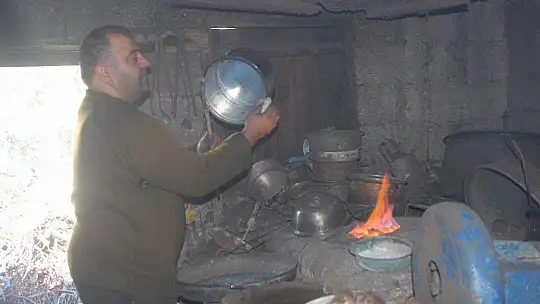 Baba Mesleğini Devam Ettiriyor