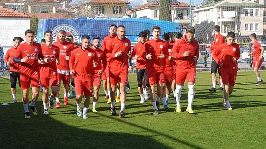 Fethiyespor, Derince'yi Bekliyor
