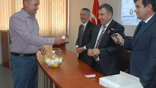 Kuraları Kaymakam çekti 