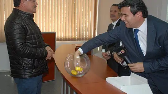 Kuraları Kaymakam çekti 