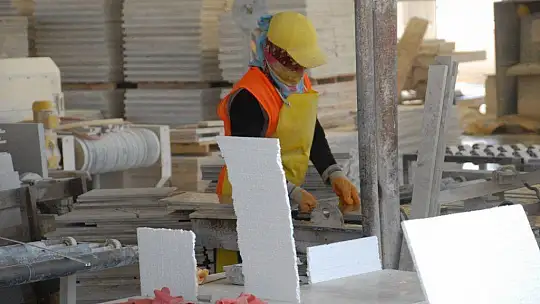 Seydikemerli Kadınlar Ekmeğini Taştan Çıkartıyor