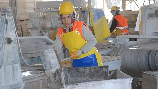 Seydikemerli Kadınlar Ekmeğini Taştan Çıkartıyor