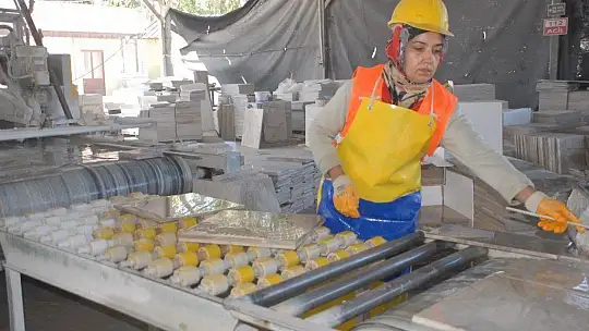 Seydikemerli Kadınlar Ekmeğini Taştan Çıkartıyor