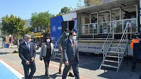 Deprem Tırı Fethiye'de 