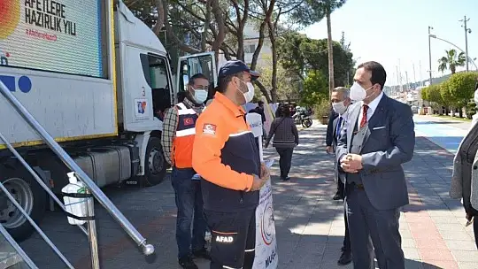 Deprem Tırı Fethiye'de 