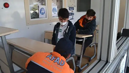 Deprem Tırı Fethiye'de 