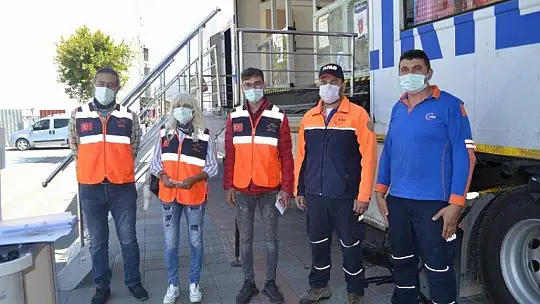 Deprem Tırı Fethiye'de 