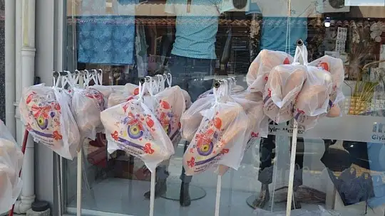 Ramazan ayında ihtiyaç sahiplerine askıda gıda yardımı 