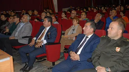 Kuşçu, ''Teknolojiyi yönetmiyoruz, o bizi yönetiyor''