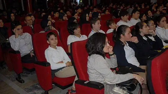 Kadınlar, Haklarını Savundu