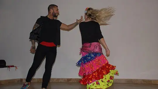 Roman Danslarına Yoğun Katılım