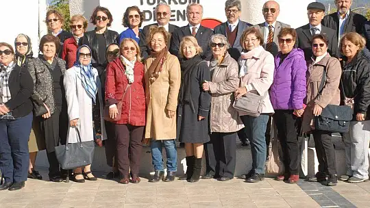 Kadınlar, Haklarını Savundu