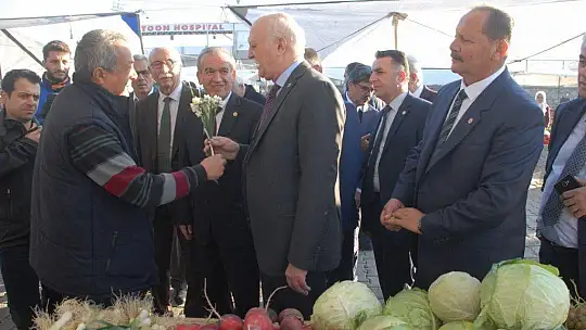 Bayraktar, ''Fethiye'nin üretici pazarı Türkiye'ye model olmalıdır''