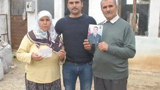 Bakan Akar'ı Nişan Törenine Bekliyorlar