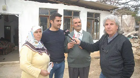 Bakan Akar'ı Nişan Törenine Bekliyorlar