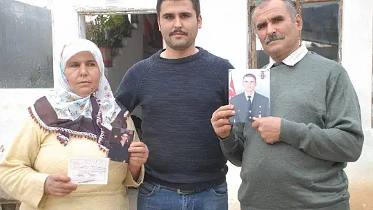 Bakan Akar'ı Nişan Törenine Bekliyorlar