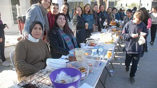 Gazi Ortaokulu'nda Kermes Coşkusu 