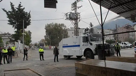 Fethiye'de TOMA'lı temizlik 