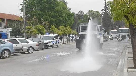 Fethiye'de TOMA'lı temizlik 