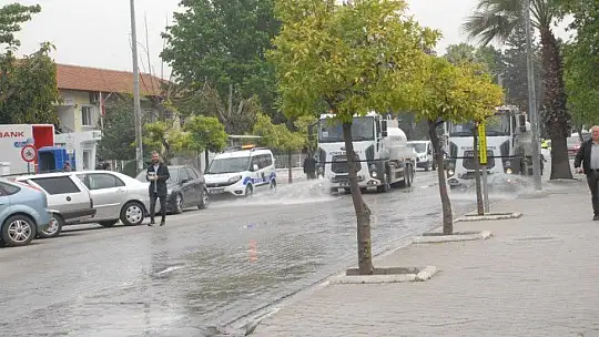 Fethiye'de TOMA'lı temizlik 