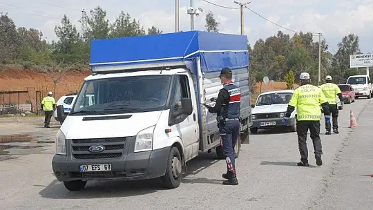 Fethiye'de Emniyetten Koronavirüs Kontrolü