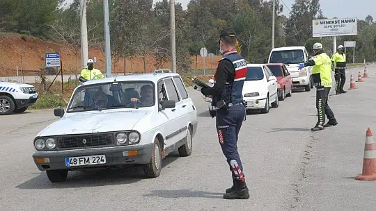 Fethiye'de Emniyetten Koronavirüs Kontrolü