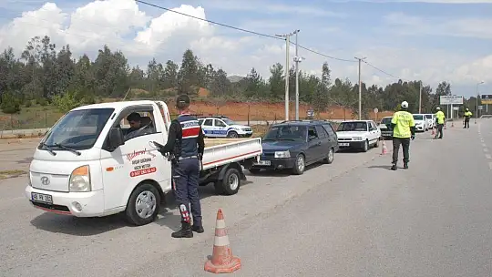 Fethiye'de Emniyetten Koronavirüs Kontrolü