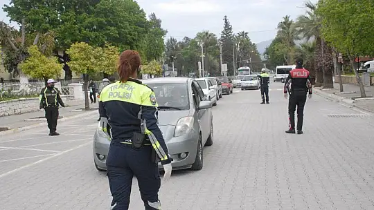 Trafik Ekiplerinden Çarşı İçi Denetimi