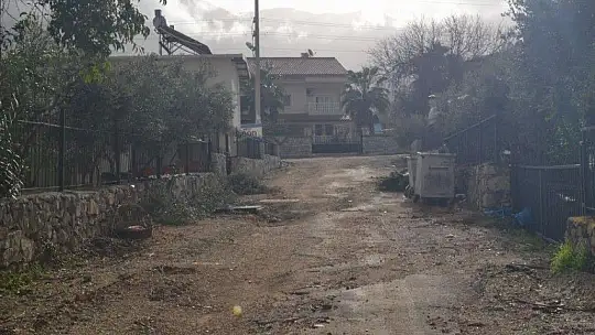 Yollardaki çukurların kapatılmasını talep ettiler