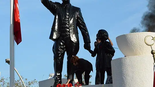 Yüce Atatürk Fethiye'de de özlemle anıldı